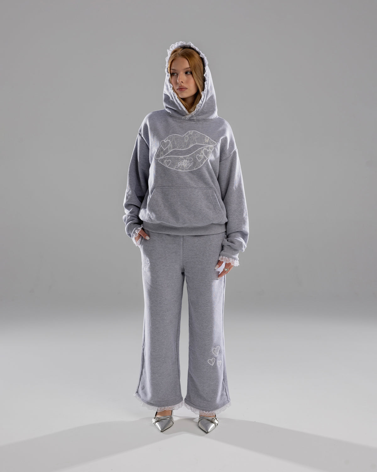 Glittsy Lace Sweatpants Gray